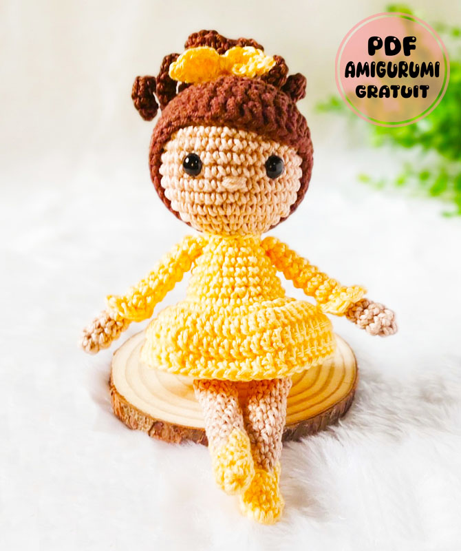 Sophia la Poupée en Robe Modèle PDF Gratuit au Crochet (1)