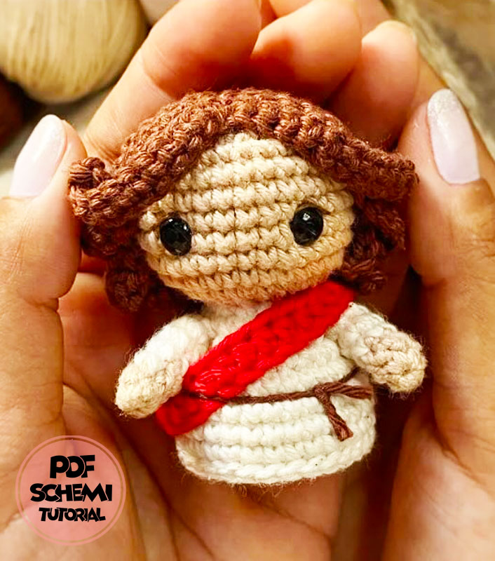 Mini Gesù Cristo all’Uncinetto Schema PDF Gratis (2)