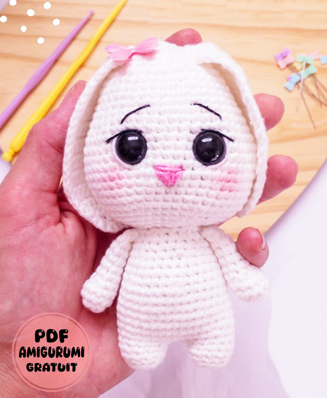 Rosina le Lapin Blanc pour Débutants Modèle Amigurumi (2)