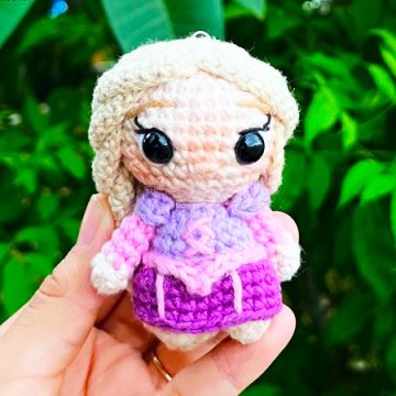 Bambola Mini Rapunzel all’Uncinetto Passo Dopo Passo (1)